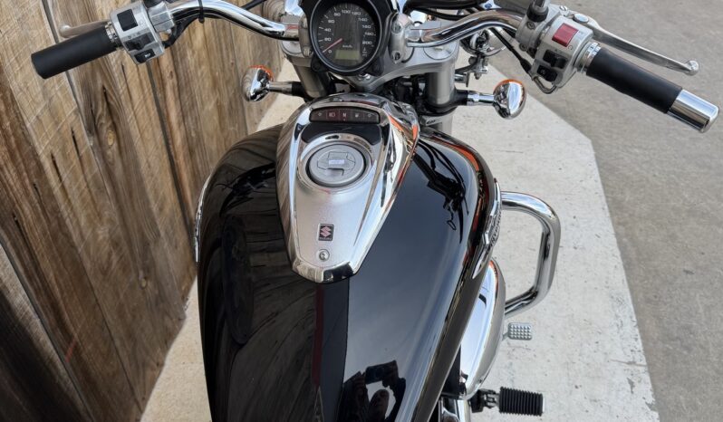 SUZUKI M800 INTRUDER lleno