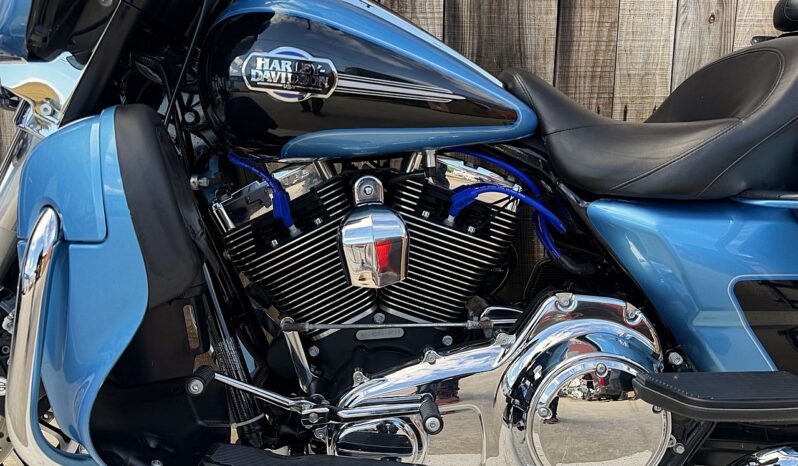 HARLEY DAVIDSON ELECTRA GLIDE ULTRA CLASSIC lleno
