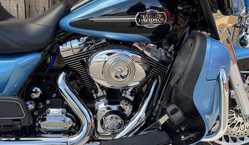HARLEY DAVIDSON ELECTRA GLIDE ULTRA CLASSIC lleno
