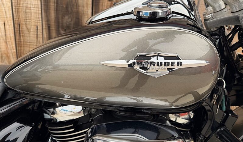 SUZUKI C800 INTRUDER lleno