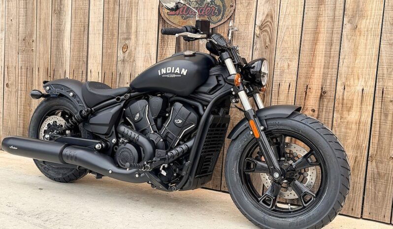 INDIAN SCOUT SIXTY BOBBER lleno