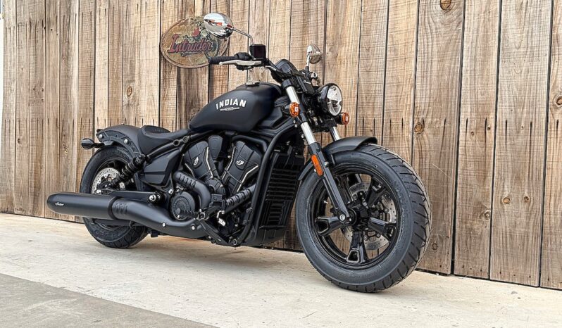 INDIAN SCOUT SIXTY BOBBER lleno