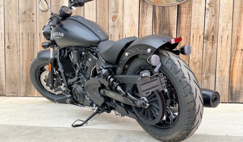 INDIAN SCOUT SIXTY BOBBER lleno