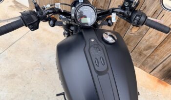 INDIAN SCOUT SIXTY BOBBER lleno