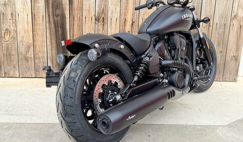 INDIAN SCOUT SIXTY BOBBER lleno