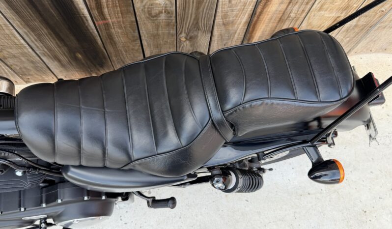 HARLEY DAVIDSON XL883 IRON A2 lleno