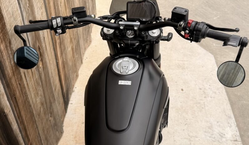 DUCATI SCRAMBLER ICON DARK lleno