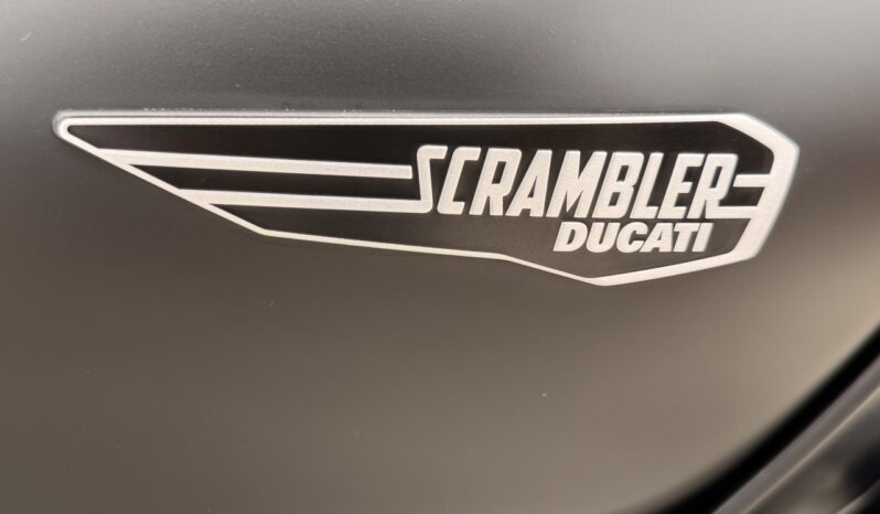 DUCATI SCRAMBLER ICON DARK lleno