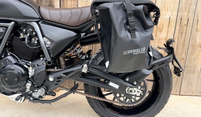 DUCATI SCRAMBLER ICON DARK lleno