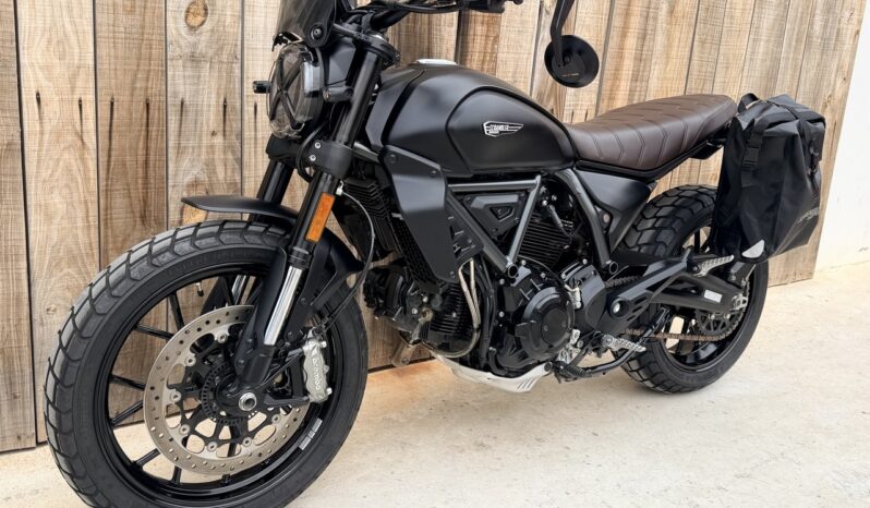 DUCATI SCRAMBLER ICON DARK lleno