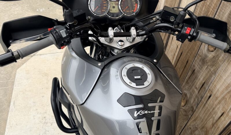 SUZUKI V-STROM 1000 lleno