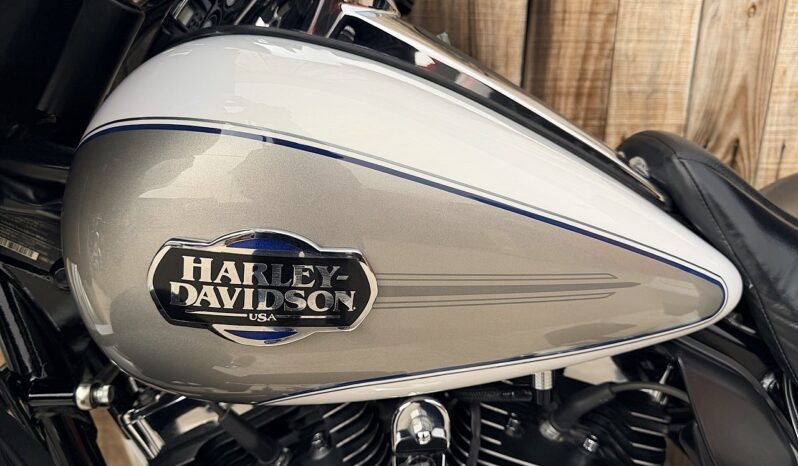 HARLEY DAVIDSON ELECTRA GLIDE ULTRA CLASSIC lleno