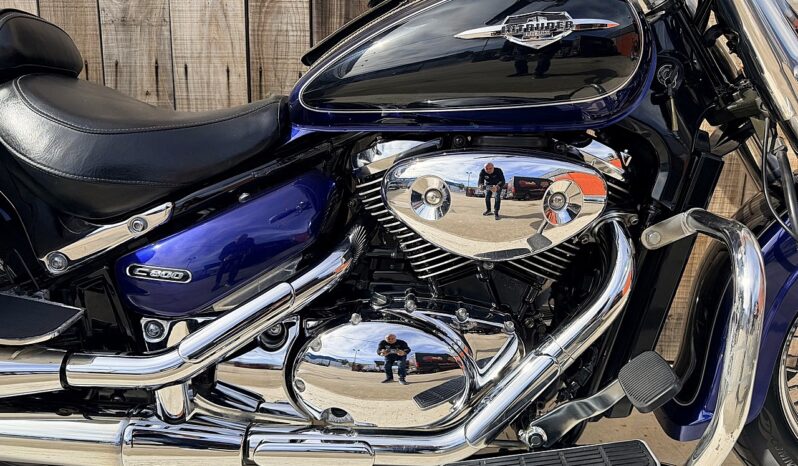 SUZUKI C800 INTRUDER lleno