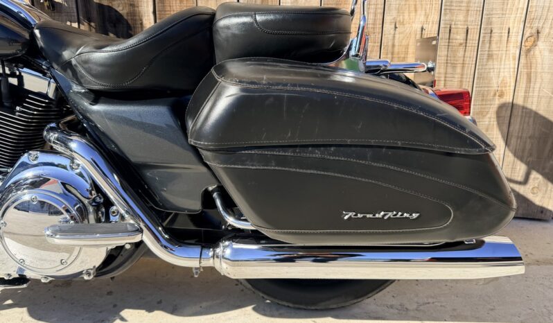 HARLEY DAVIDSON ROAD KING CUSTOM lleno