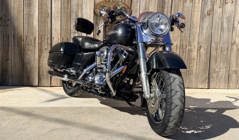 HARLEY DAVIDSON ROAD KING CUSTOM lleno