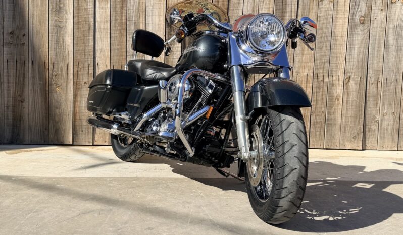 HARLEY DAVIDSON ROAD KING CUSTOM lleno