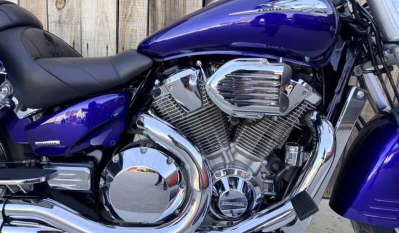HONDA VTX1800 RETRO lleno