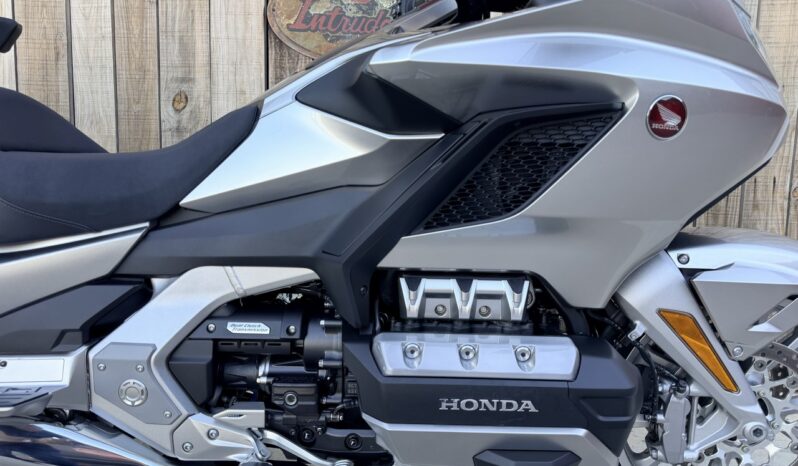 HONDA GL1800 GOLDWING lleno
