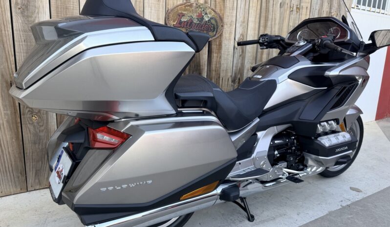 HONDA GL1800 GOLDWING lleno