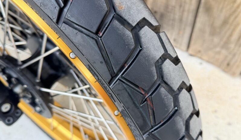 ROYAL ENFIELD HIMALAYAN 450 lleno