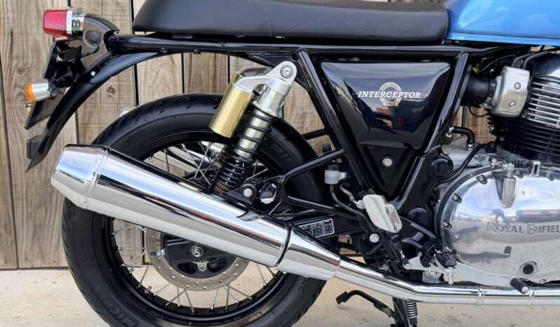 ROYAL ENFIELD INTERCEPTOR 650 lleno