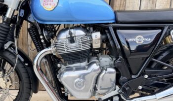 ROYAL ENFIELD INTERCEPTOR 650 lleno