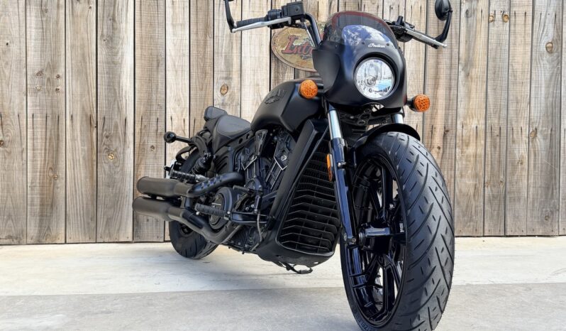 INDIAN SCOUT ROGUE 1200 lleno