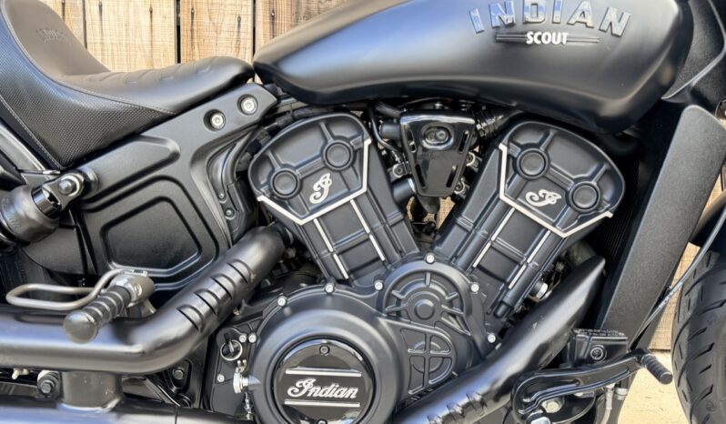 INDIAN SCOUT ROGUE 1200 lleno