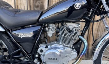 YAMAHA SR250 SPECIAL lleno