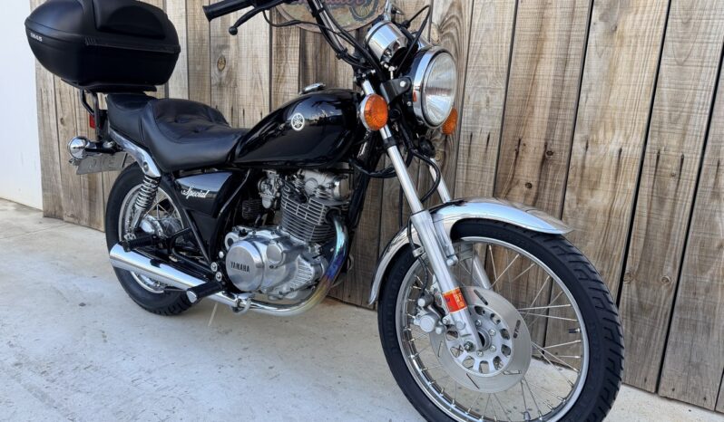YAMAHA SR250 SPECIAL lleno