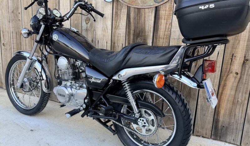 YAMAHA SR250 SPECIAL lleno
