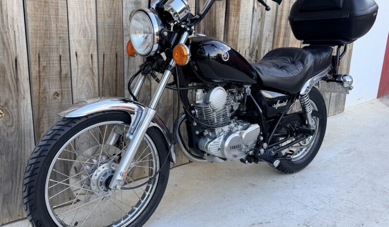 YAMAHA SR250 SPECIAL lleno