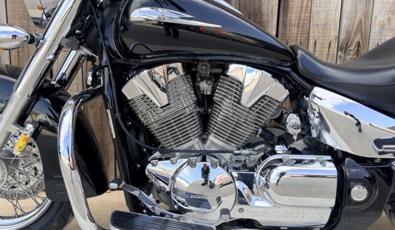 HONDA VTX1300 lleno
