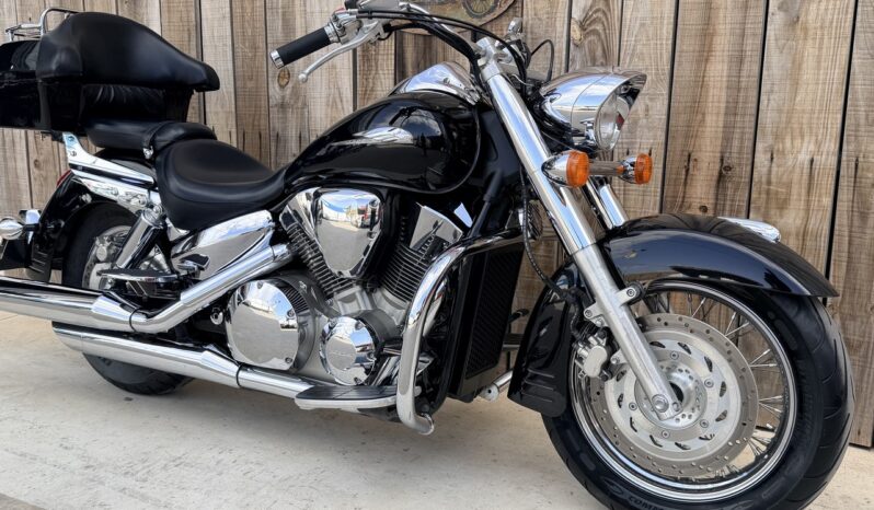 HONDA VTX1300 lleno
