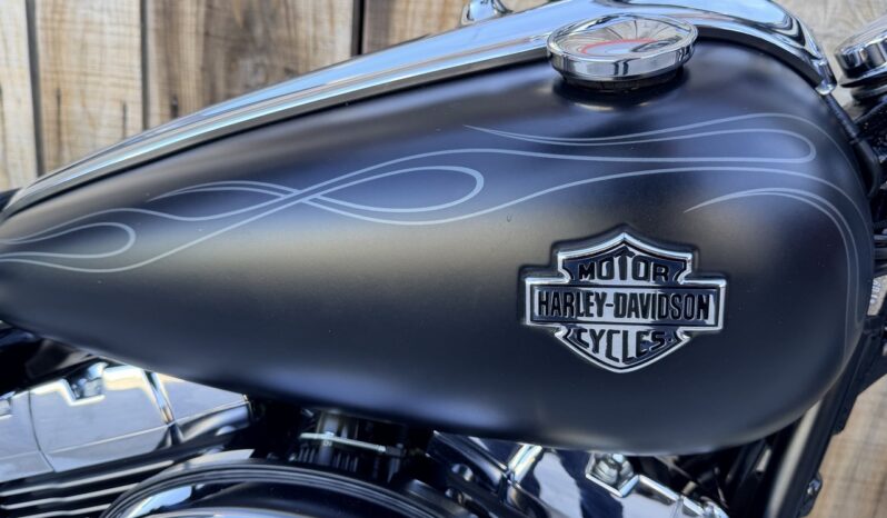 HARLEY DAVIDSON SOFTAIL ROCKER C lleno