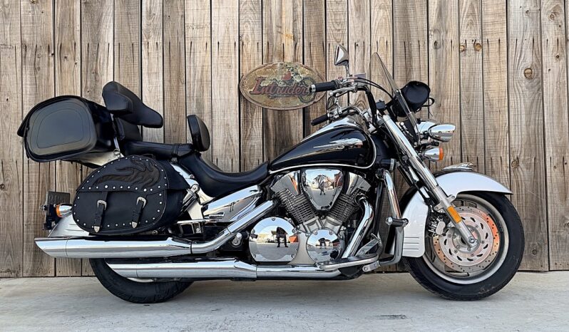HONDA VTX1300 lleno