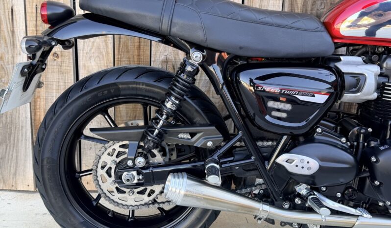 TRIUMPH SPEED TWIN 900 lleno