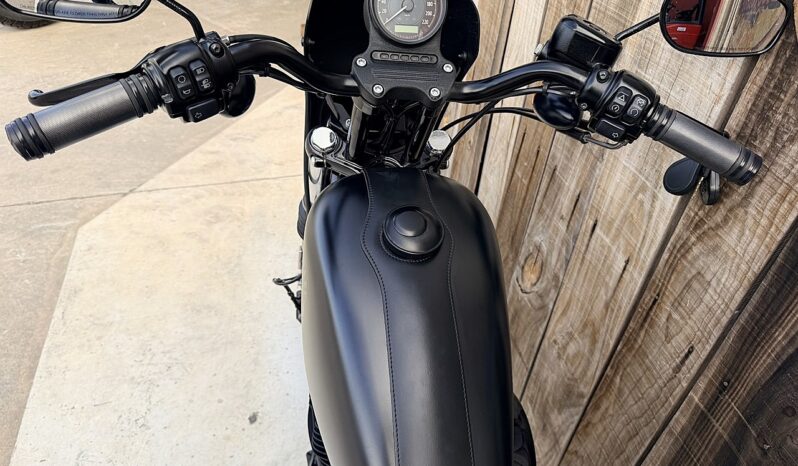 HARLEY DAVIDSON XL883 IRON ABS lleno