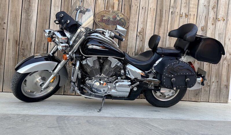 HONDA VTX1300 lleno