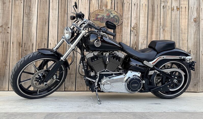HARLEY DAVIDSON SOFTAIL BREAKOUT lleno