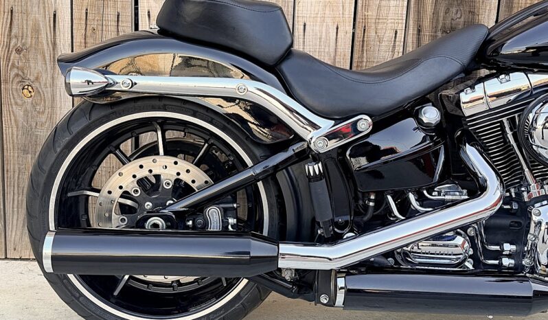 HARLEY DAVIDSON SOFTAIL BREAKOUT lleno