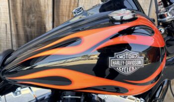 HARLEY DAVIDSON DYNA WIDE GLIDE lleno