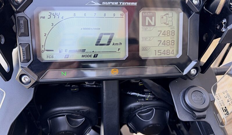 YAMAHA SUPER TENERE 1200 lleno