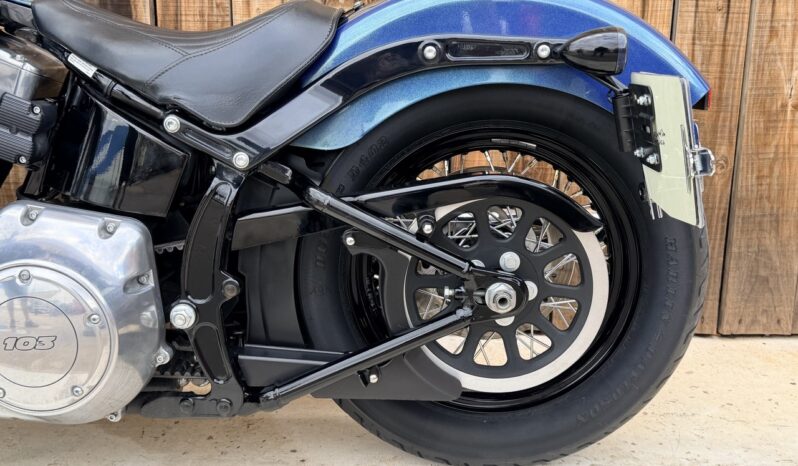 HARLEY DAVIDSON SOFTAIL SLIM lleno