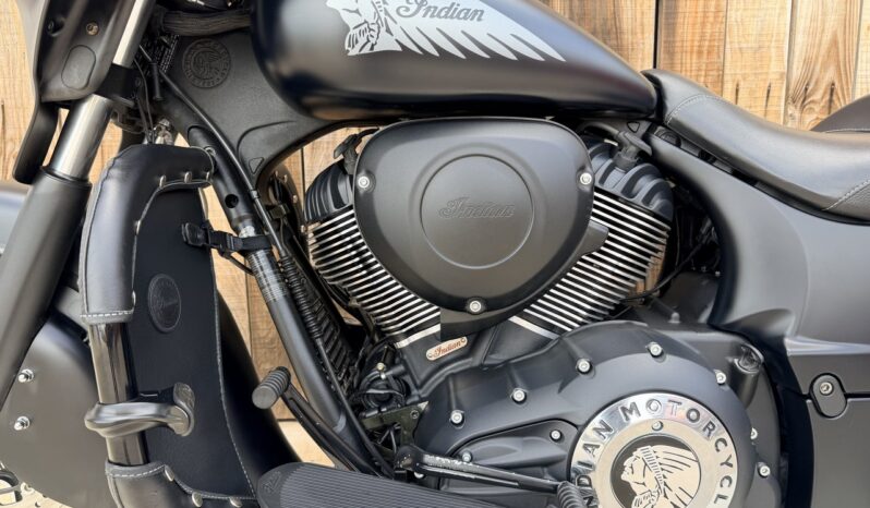 INDIAN CHIEFTAIN DARK HORSE lleno