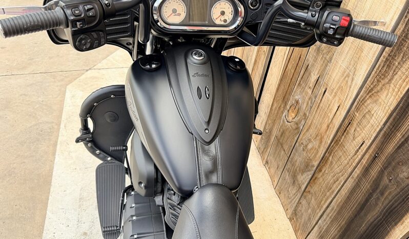 INDIAN CHIEFTAIN DARK HORSE lleno