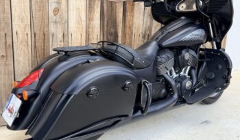 INDIAN CHIEFTAIN DARK HORSE lleno