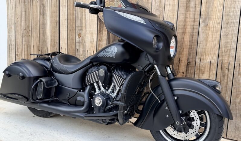 INDIAN CHIEFTAIN DARK HORSE lleno