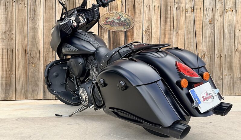 INDIAN CHIEFTAIN DARK HORSE lleno