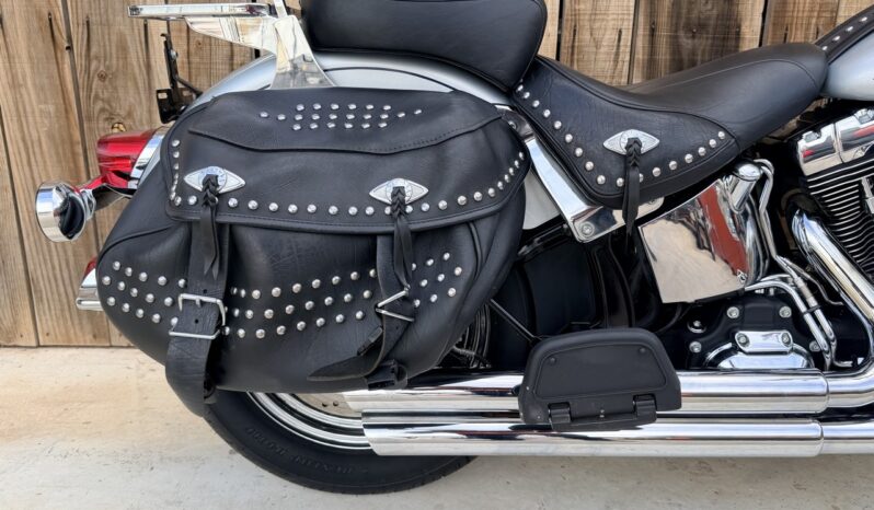 HARLEY DAVIDSON HERITAGE SOFTAIL CLASSIC lleno